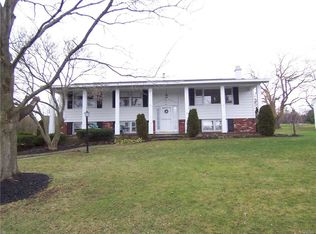 641 Patio Circle Dr, Oneida, NY 13421