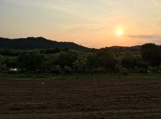 398 Scotts River Dr, Burkesville, KY 42717