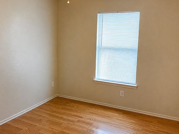 4th image of 607 W Church Ave #1