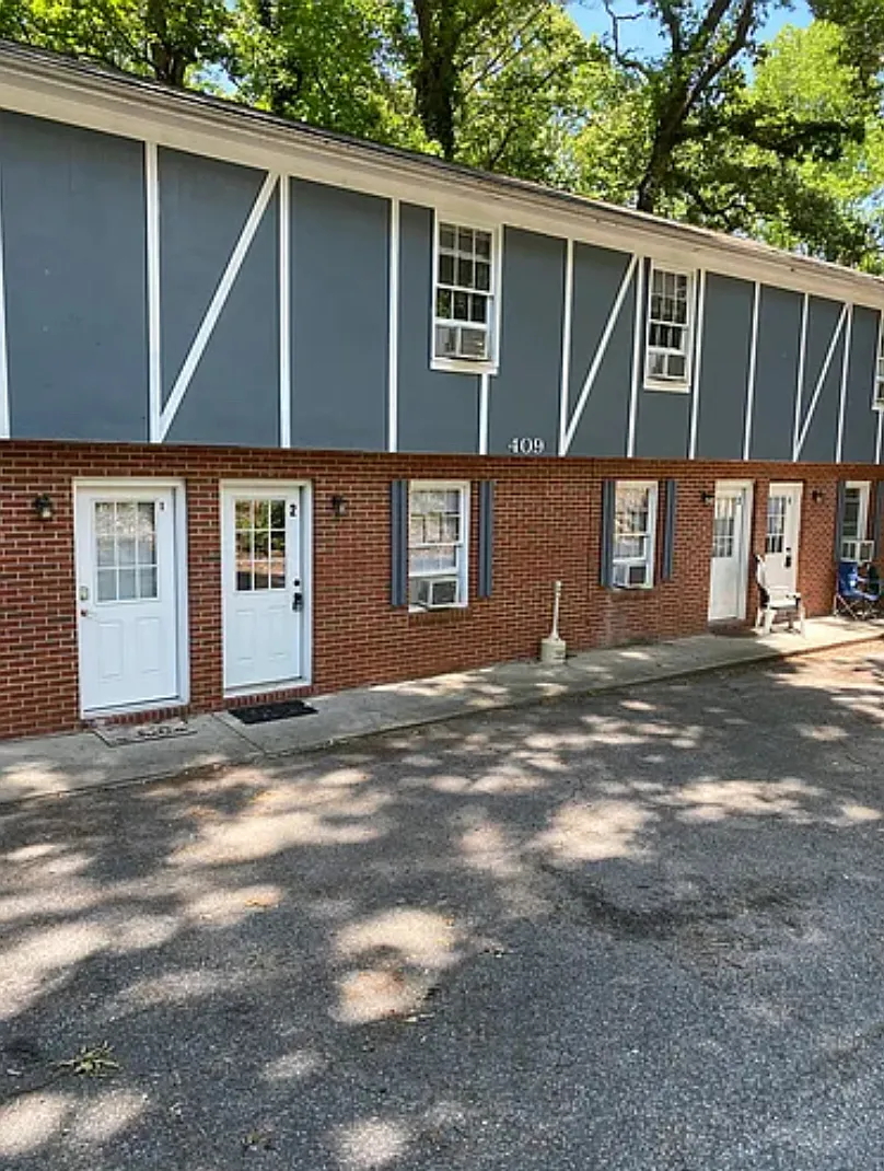 Building Photo - 409 Lindsay Rd