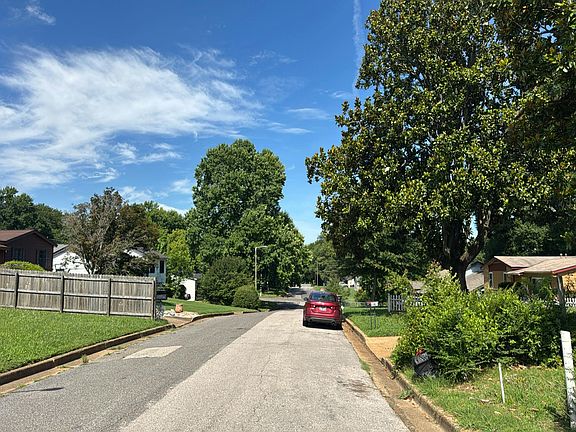 5th image of 736 Leacrest Ave