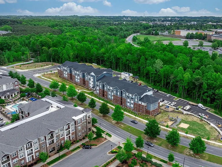 Northlake Center Apartments — Photo 30