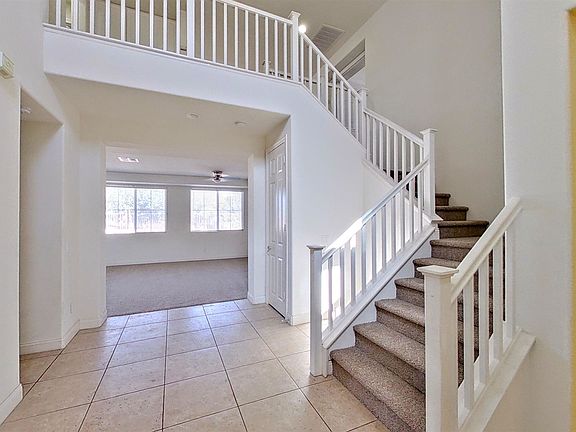 3rd image of 6631 Castillo Dr