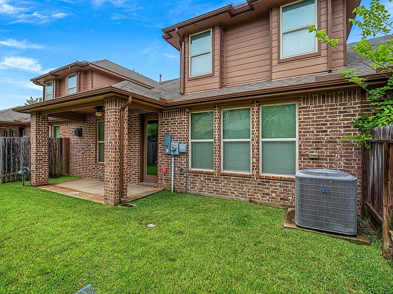 24227 Peralta Glen Ln — Photo 37