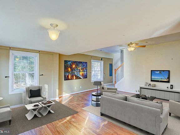 2nd image of 4205 Main St
