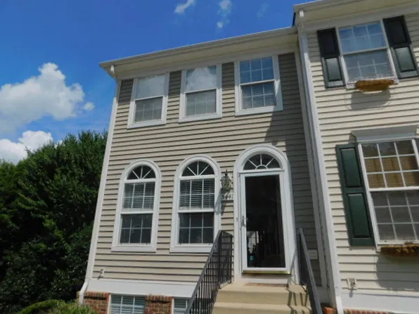 5441 Crabtree Park Ct, Raleigh, NC 27612