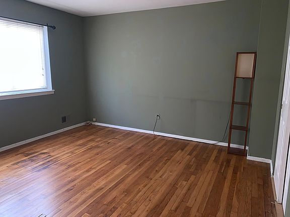 5th image of 423 Klondike Ave #1