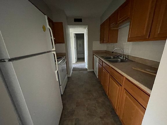 3rd image of 4506 Landside Dr #8