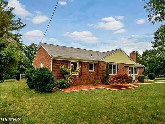 3rd image of 1540 Heatherstone Dr