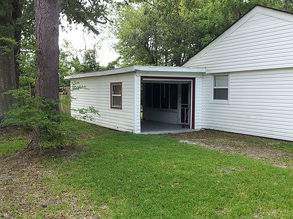 2nd image of 3206 Effie St