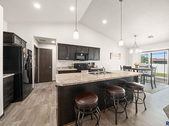 4th image of 6702 W Gresford Pl