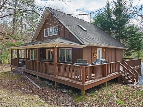 2672 Hawksbill Rd, Mc Gaheysville, VA 22840