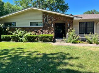 1337 E Highland Ave, Carthage, MO 64836
