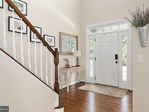 5th image of 42569 Regal Wood Dr