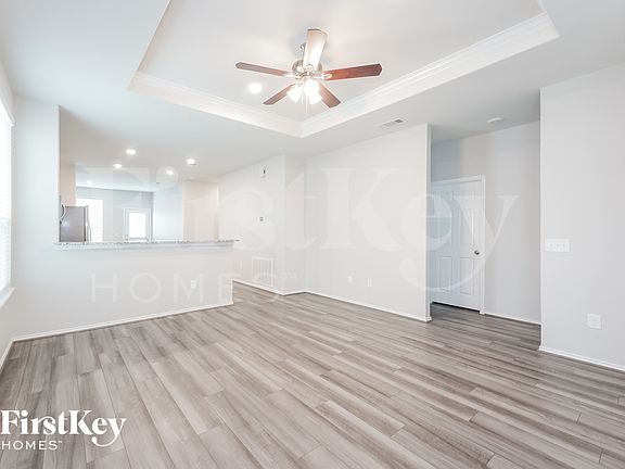 4th image of 5831 Longhorn Run Ln
