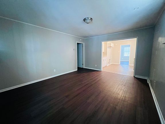 5th image of 3570 Wilshire Rd