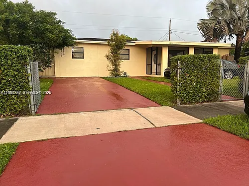 11821 SW 185th Ter Photo 1