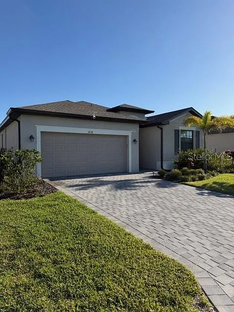 4 bed, 3.0 bath, 2027 sqft, $2,450 — Photo 3