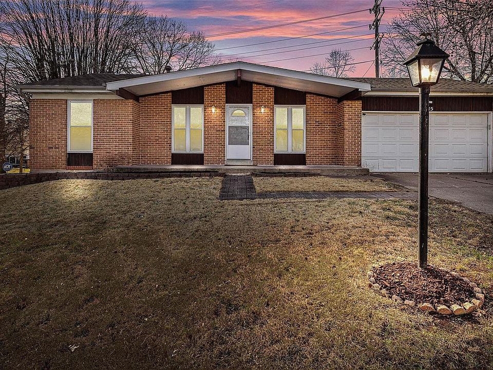 1st image of 10615 Foxpath Dr