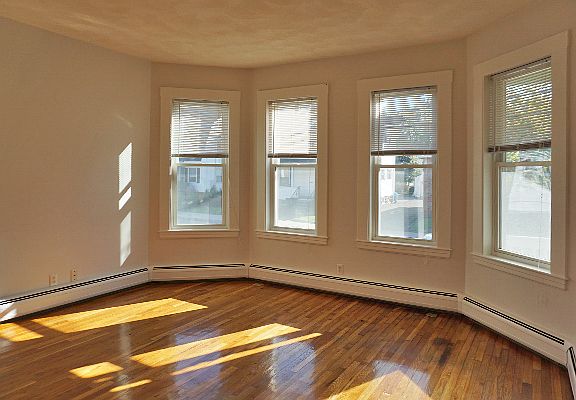 5th image of 252 Ash St APT 2