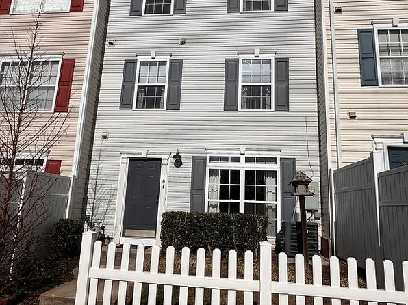 3021 Barrymore St Unit 101, Raleigh, NC 27603