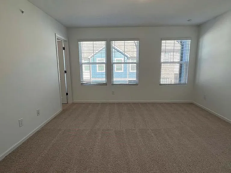 6106 Vaughnmere Way — Photo 7