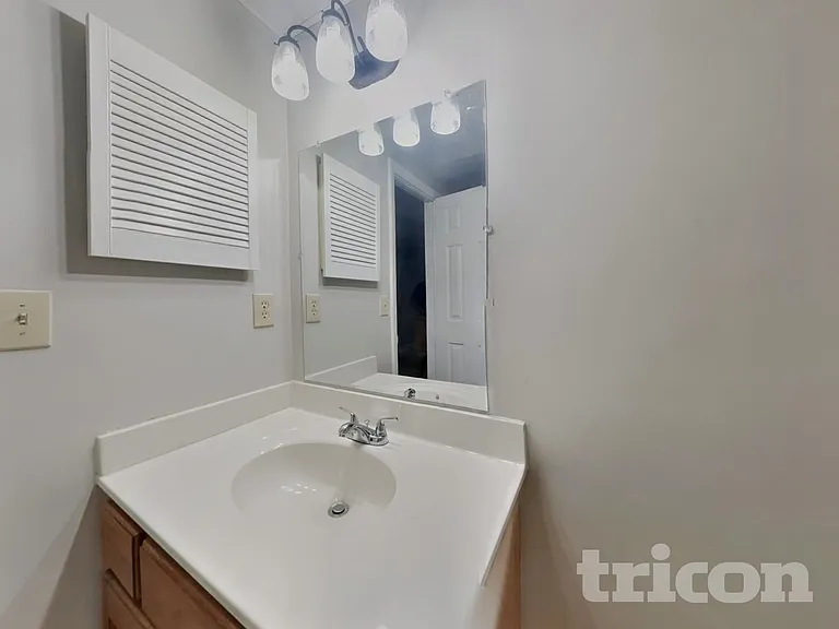 409 Wind Haven Ln — Photo 15