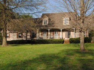 167 East Dr, Hendersonville, TN 37075