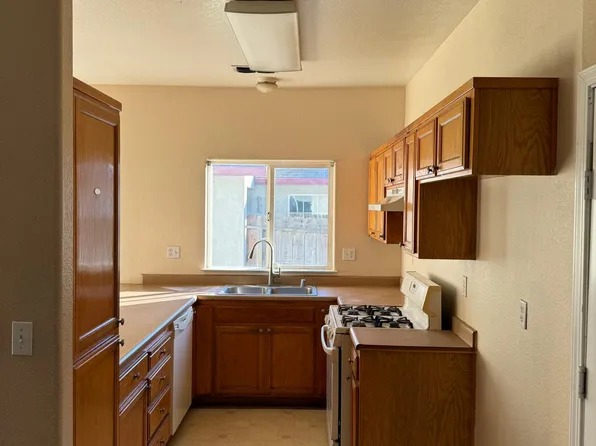 1808 El Monte Ave, Ceres, CA 95307