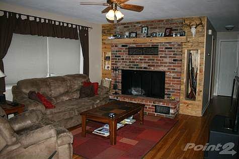 Great fireplace in living area