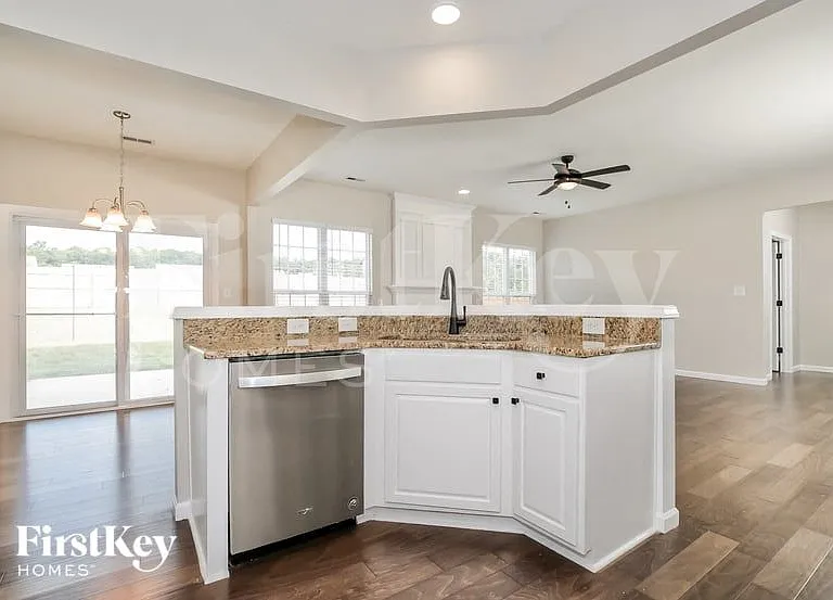 4531 Wayland Ct — Photo 7