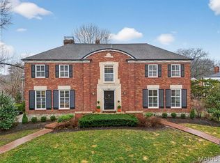 23 Rio Vista Dr, Saint Louis, MO 63124