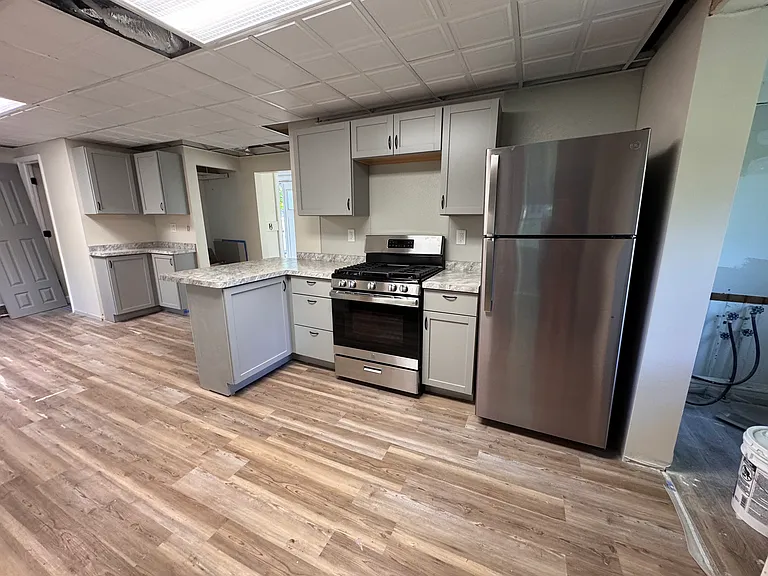 7246 Tonawanda Creek Rd — Photo 6