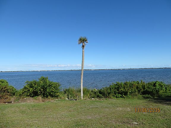 3rd image of 2904 Riverview Dr #0