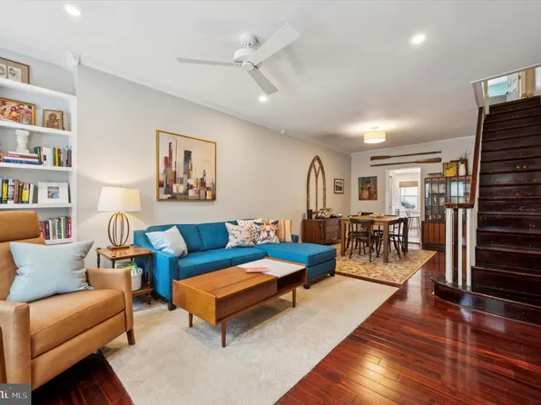 215 Tasker St, Philadelphia, PA 19148