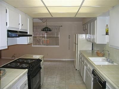 3rd image of 4585 N Holt Ave