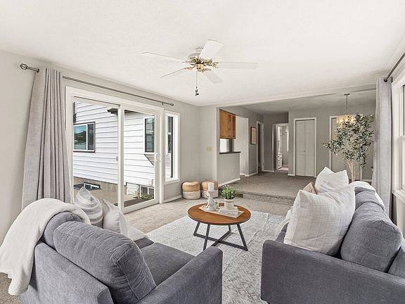 5th image of 17616 E Alki Ave