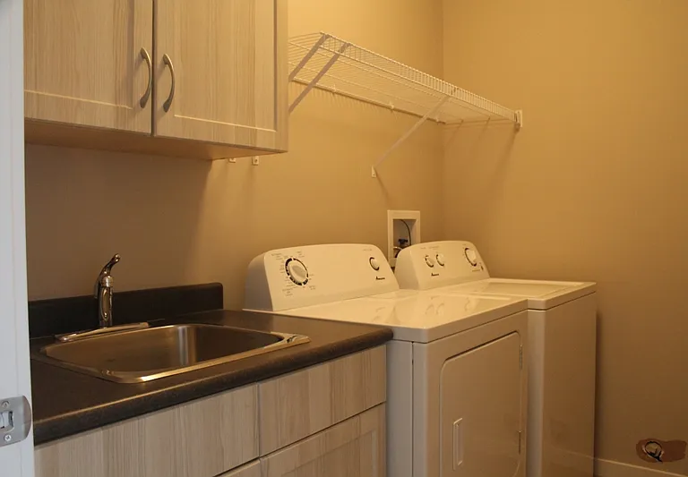 3940 Claxton Loop SW #A — Photo 11