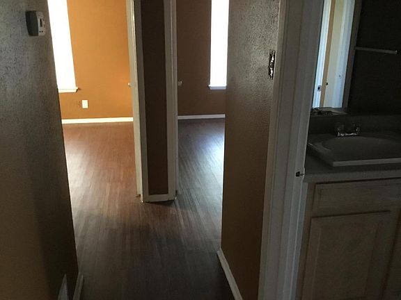 4th image of 1026 S Brownleaf St