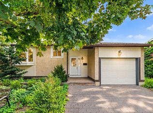 5 Lansfield Way, Ottawa, ON K2G 3V7