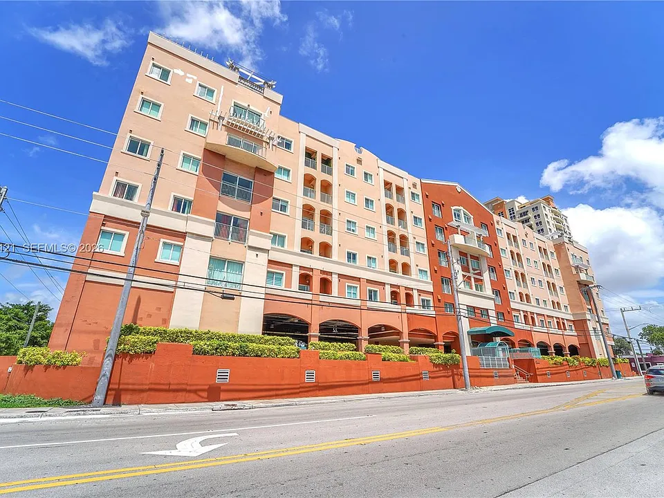 2280 SW 32nd Ave #403