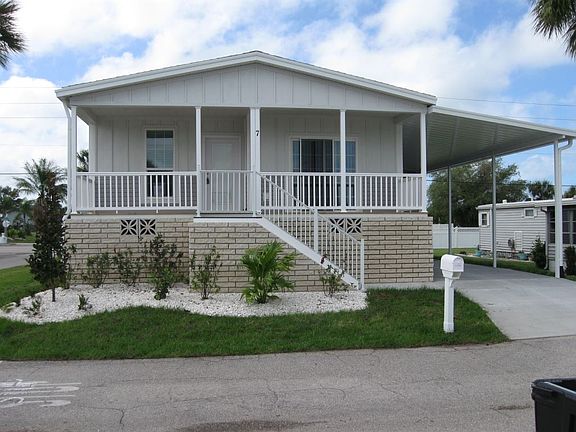 2nd image of 7 Flamboyant St