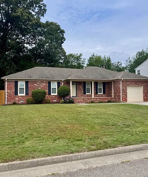 825 Ventnor Dr — Photo 1