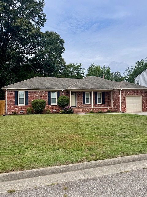 1st image of 825 Ventnor Dr