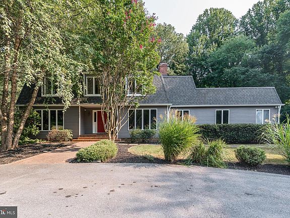 4th image of 8208 Plum Creek Dr