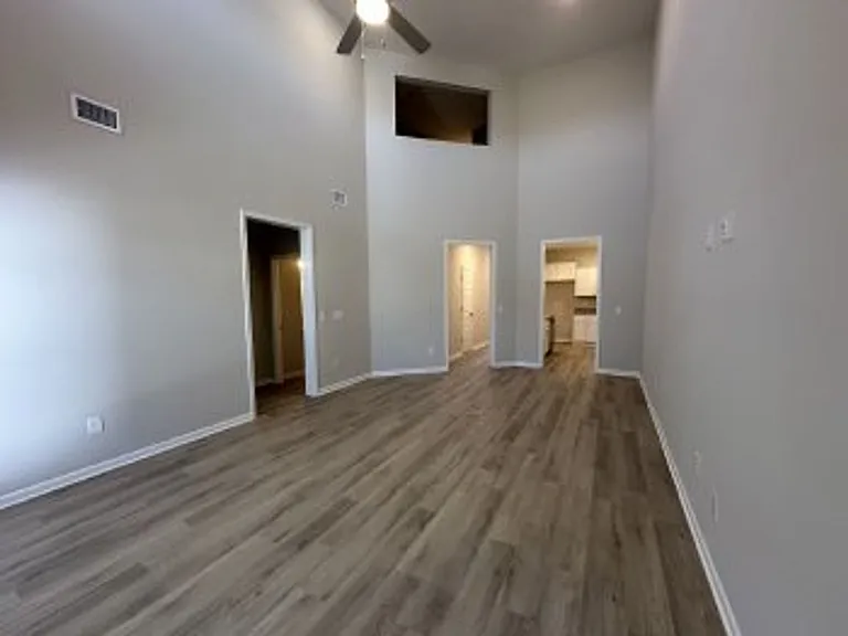 1850 Madison St #306 — Photo 8