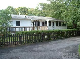 33 Ralph Vedder Rd, Saugerties, NY 12477