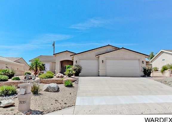 3rd image of 3235 Fan Palm Dr