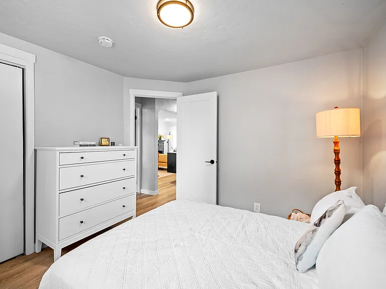 2215 W Kootenai St — Photo 20