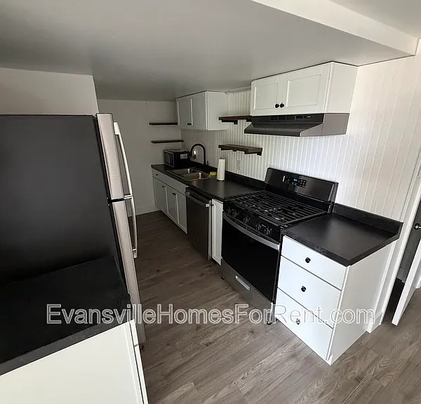 3000 W Maryland St — Photo 3